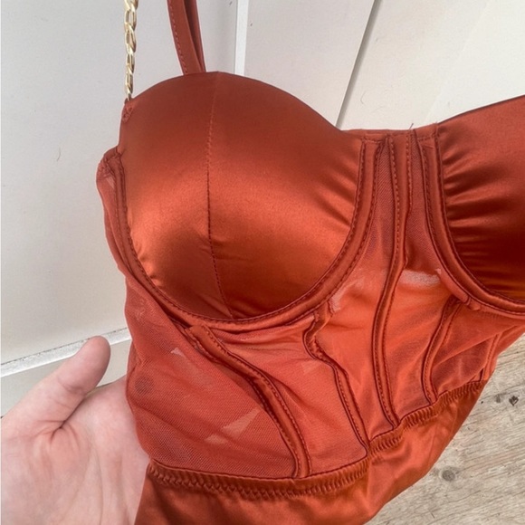 Dress - Picture 4 of 8